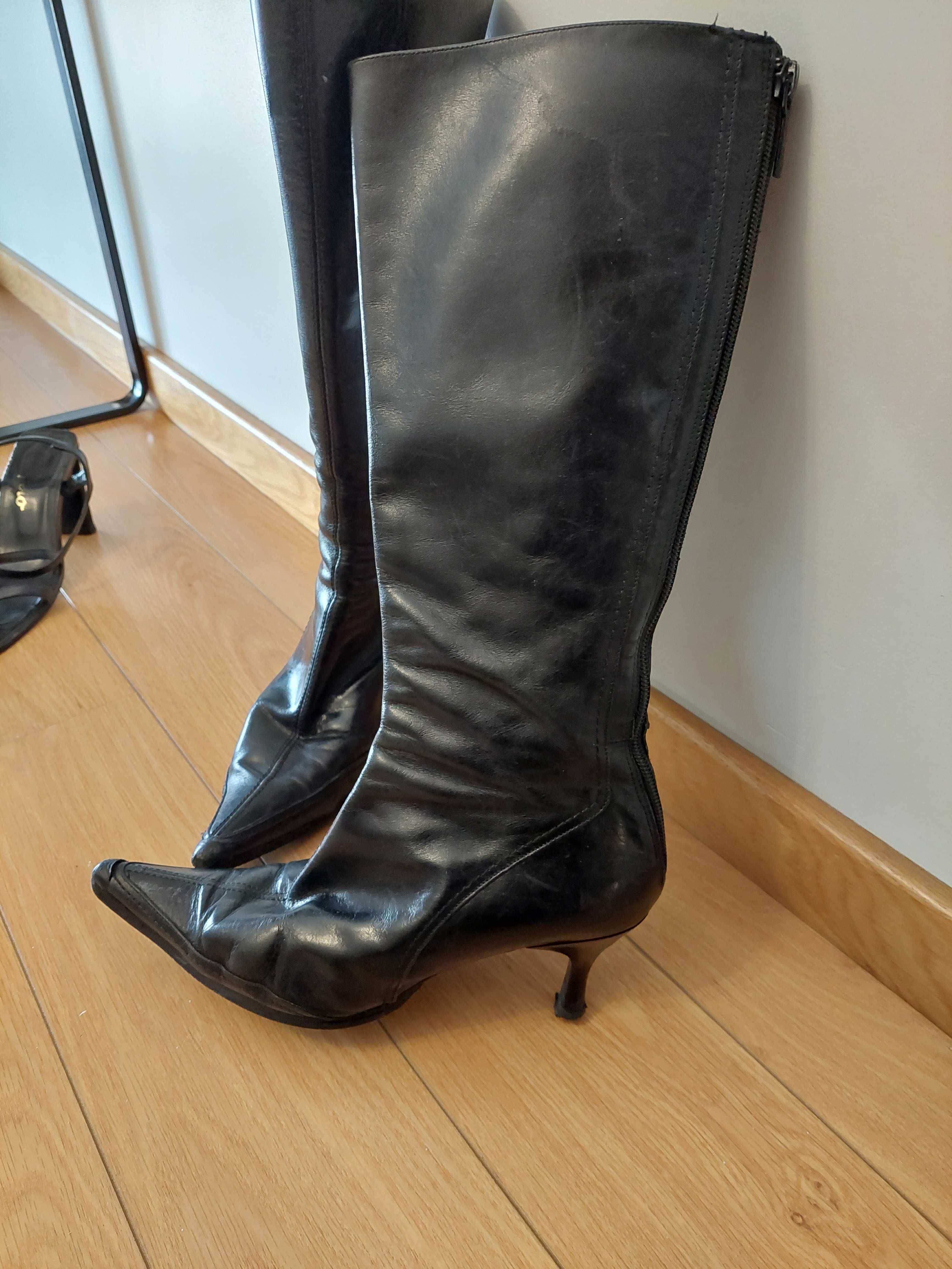 Botas de bico e sandálias 36/37