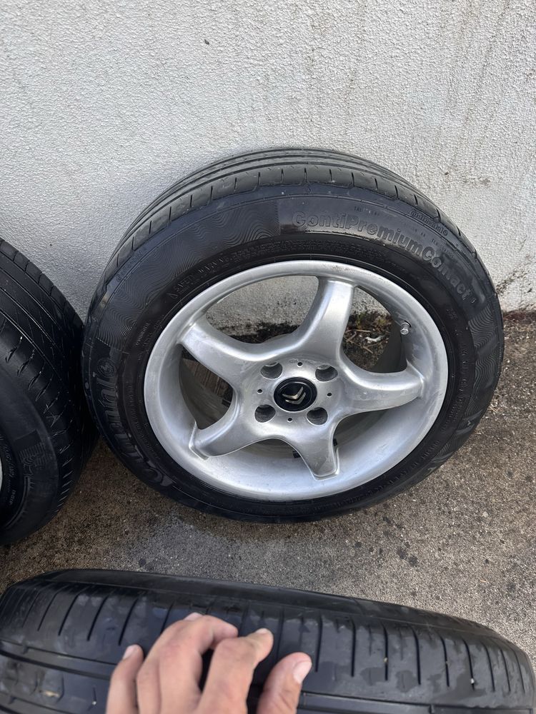 Jantes citroen, pneus 15 , semi novos em bom estados, preço negociavel