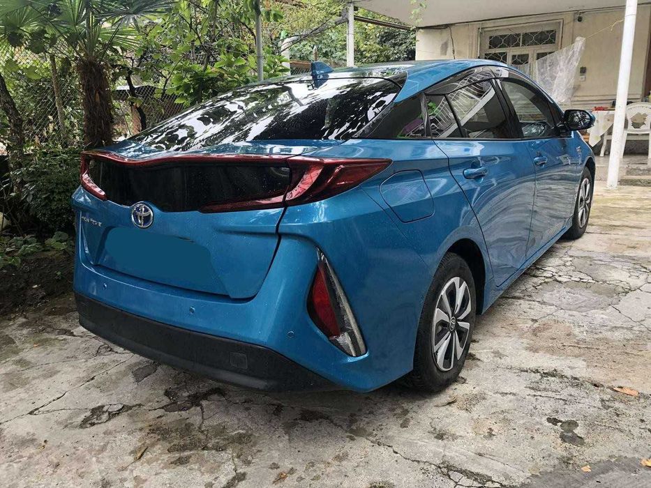 Toyota Prius Prime 2017 І покоління  1.8 Hybrid CVT Тойота Приус Прайм