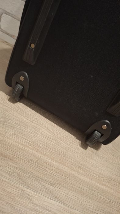 Сумка-чемодан на колёсах.