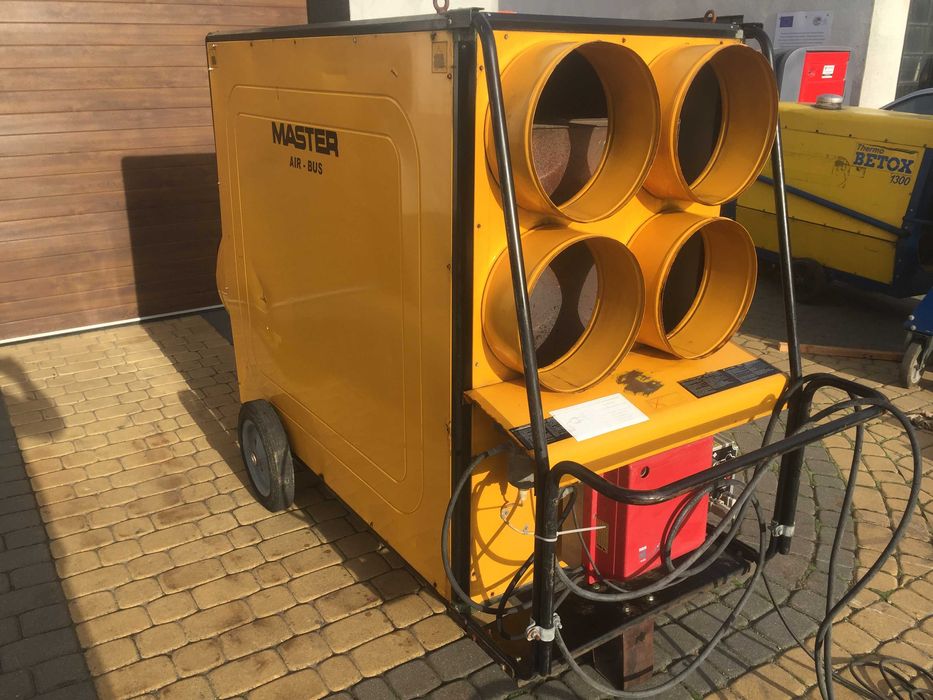 Nagrzewnica olejowa Master BV 690 FS z odprowadzeniem spalin 220kW