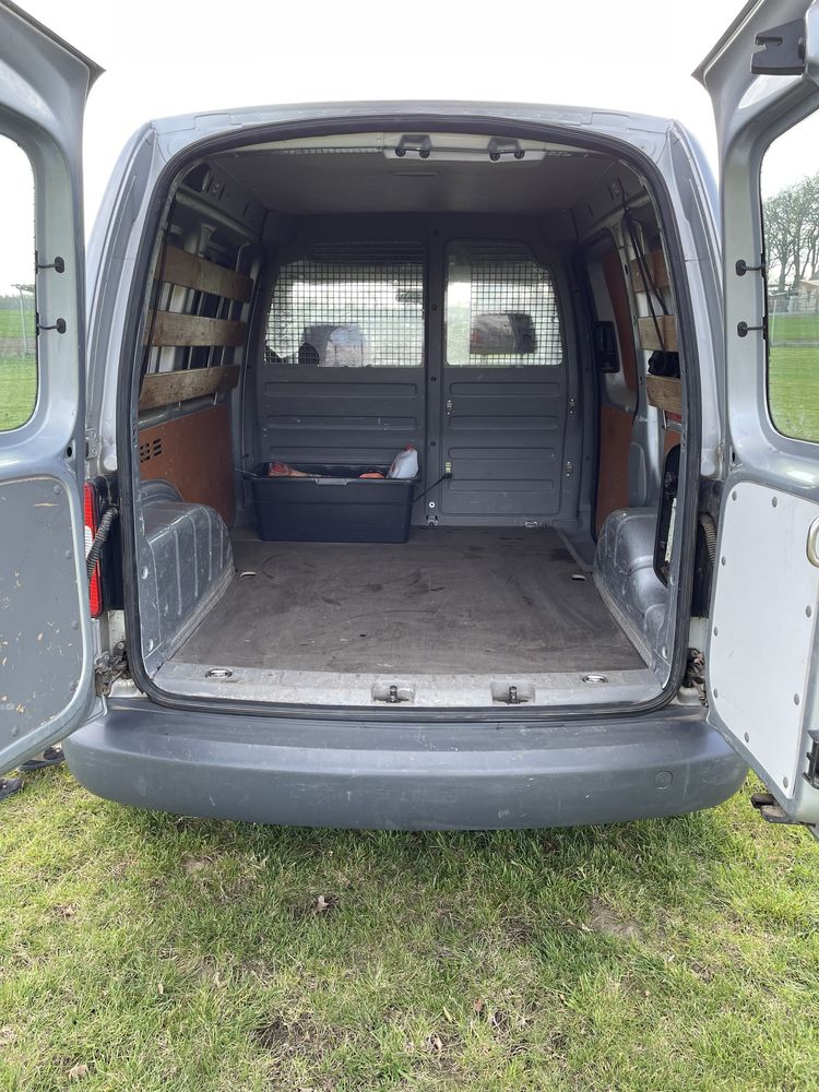 Sprzedam vw caddy 2007 1.9 tdi