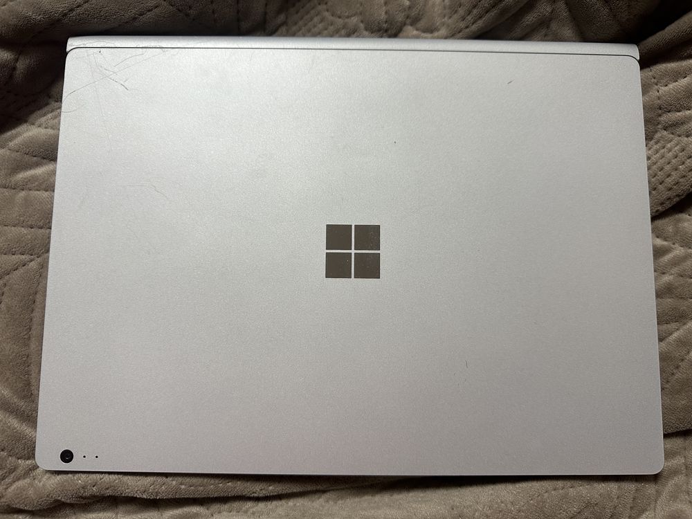 Mikrosoft surface book i7/16gb /1tb ssd