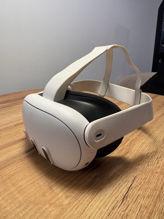 Meta Quest 3 oculus idealny stan etui