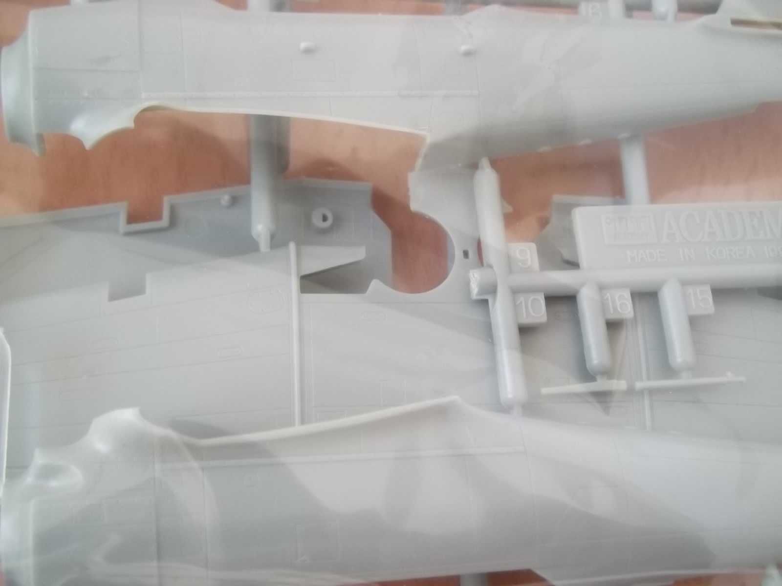 Kit Academy 1/72 - North American T-6G Texan