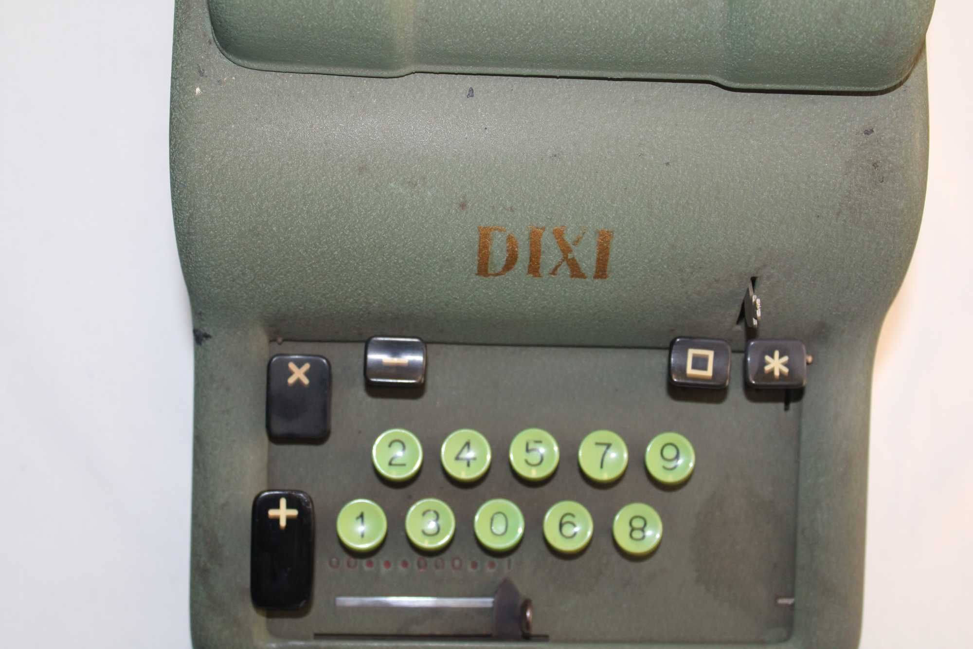 Máquina de calcular DIXI Modelo "BE" , 1º modelo elétrico, 13 KG