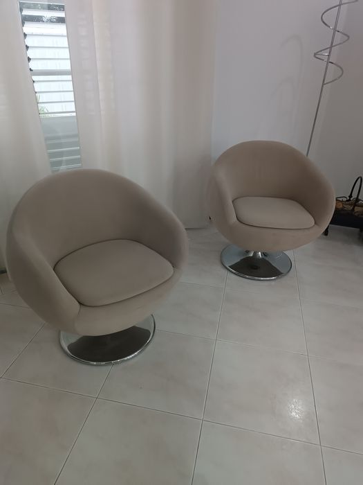 Vendo cadeirões  giratórios