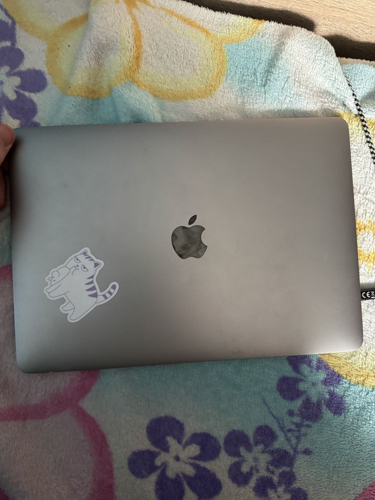 MacBook Pro 13” 2016 | i7 3.3 GHz | 16 GB RAM | SSD | macOS Monterey