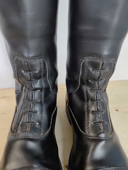 281.40. Oficerki Steeds Tender, roz: 40 Slim, łyd: 34cm, wys: 43cm