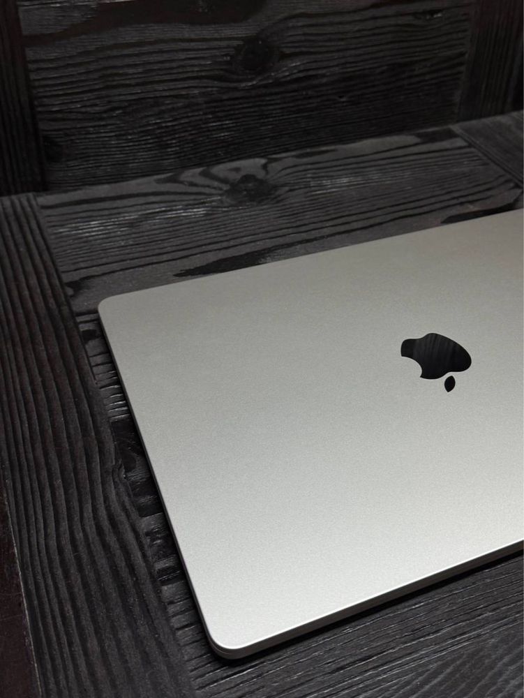 Macbook Air 15’ 2023 m2 як новий