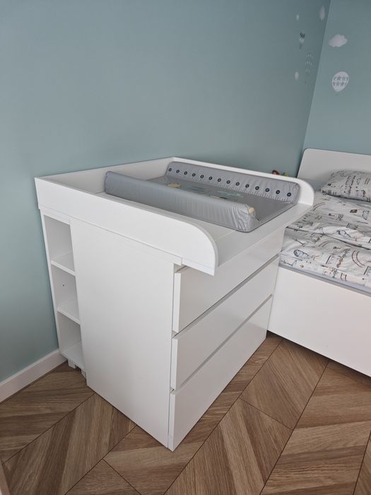 Komoda Ikea malm z przewijakiem i regalikiem biały