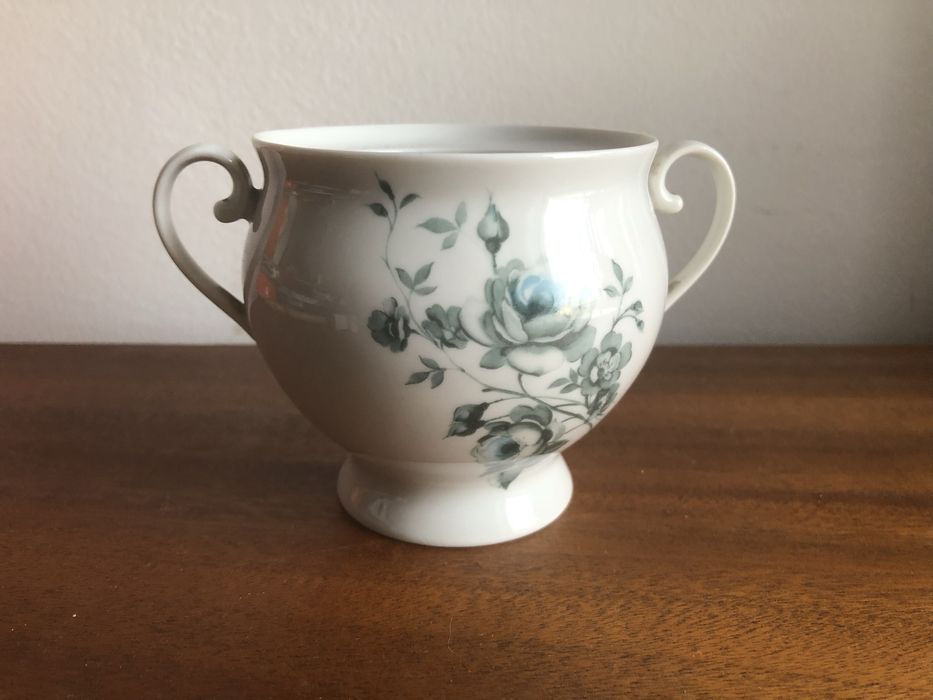 Pequena Taça antiga