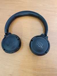 Продам навушники JBL TUNE 520BT