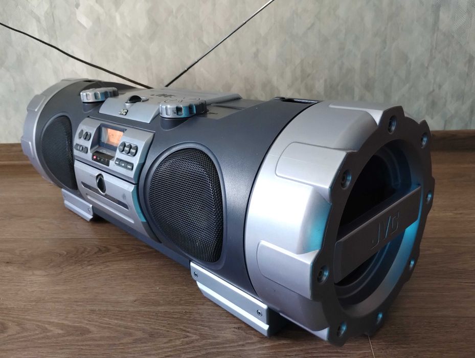 Бумбластер JVC ( Блютуз - AUX - CD - тюнер ) BoomBlaster Бумбокс ЖВС