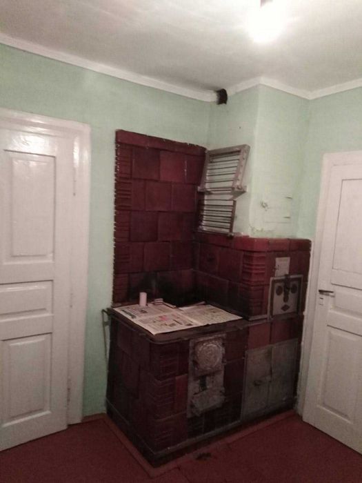 Будинок з землею