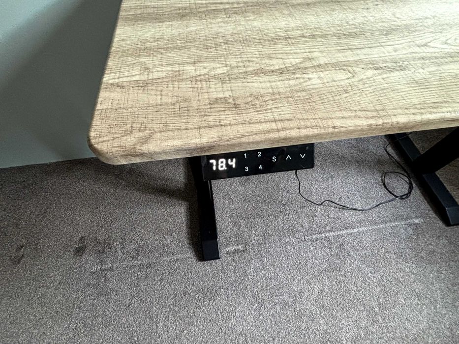 Biurko regulowane elektrycznie - Spacetronik - 770 - 1220 mm.