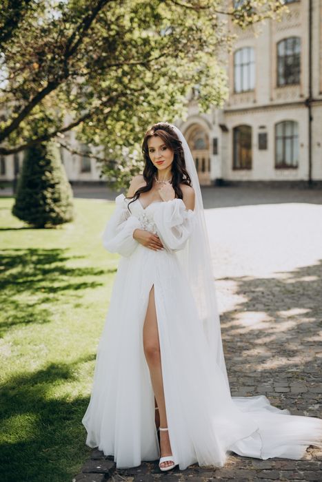 Продаю весільну сукню 

Сукня, в якій я почувалася легкою, щас