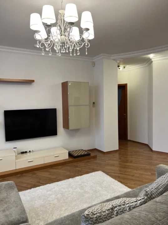 3-комн. квартира 145 м.кв. ЖК Кукуруза пр.Шевченко Парк Победы