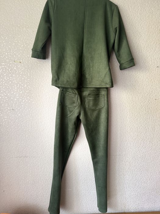 Косрюм брючний жіночий