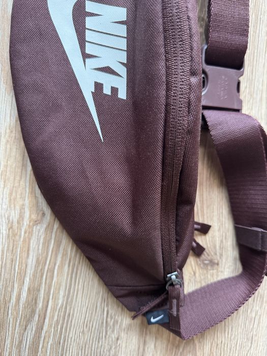 Бананка Nike оригинал шоколадний колір