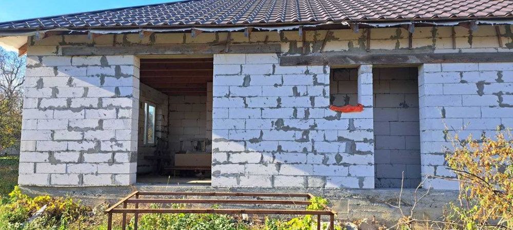 продам недобудований будинок. Якушинці.Біля сільської ради