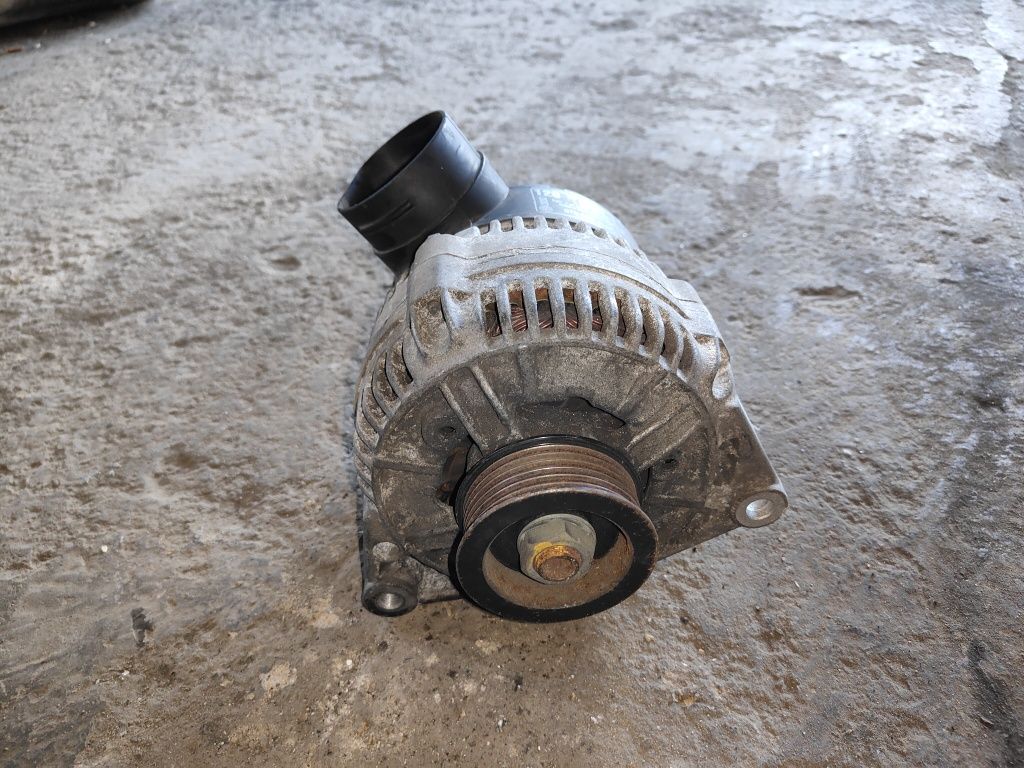 Audi A4 B5 A6 C5 Passat B5 2.4 2.8 16 V alternator 120A Bosch i inne