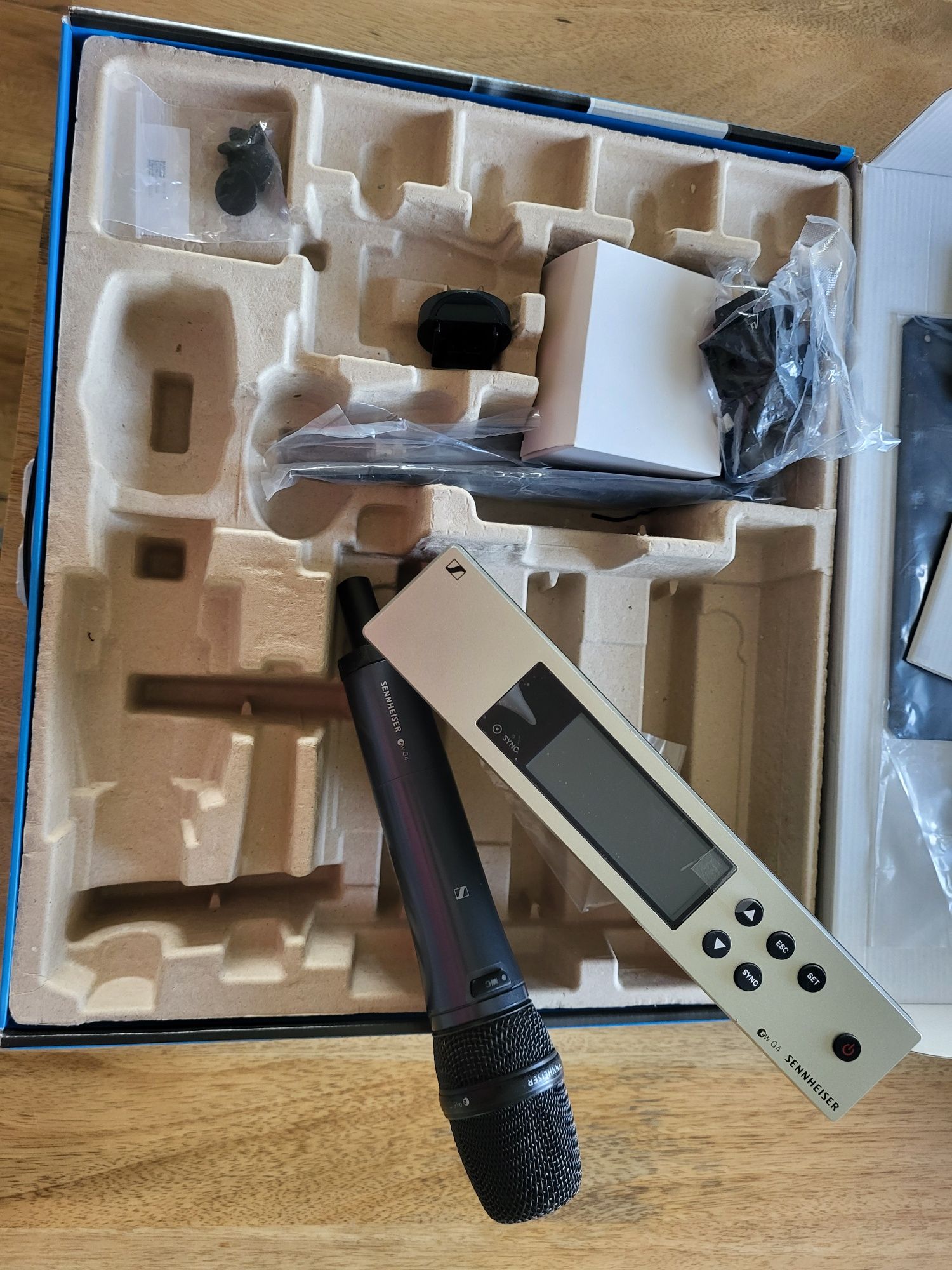 Zestaw bezprzewodowy Sennheiser G4 z mikrofonem E945