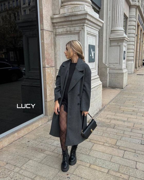 Пальто жіноче (нове)