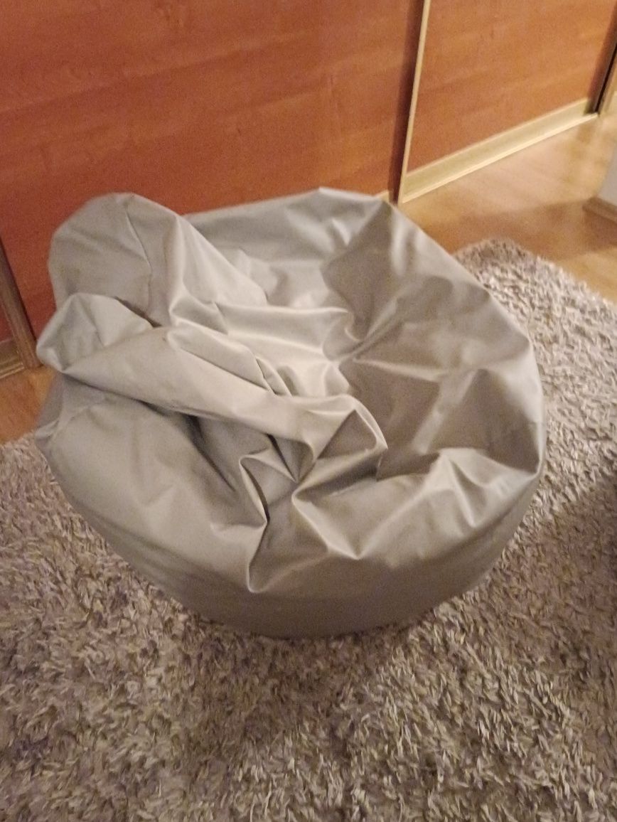 Pufa szara z dostawką na nogi