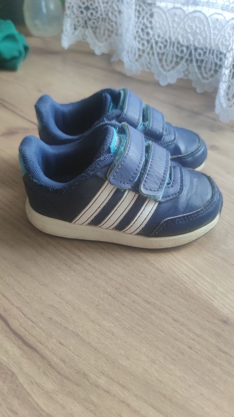 Buty Adidas 22 ..