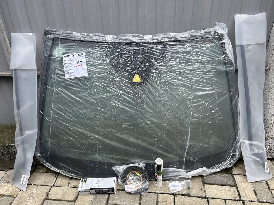 Оригінальне Лобове скло Toyota CH-R 2018-2022 р.в.