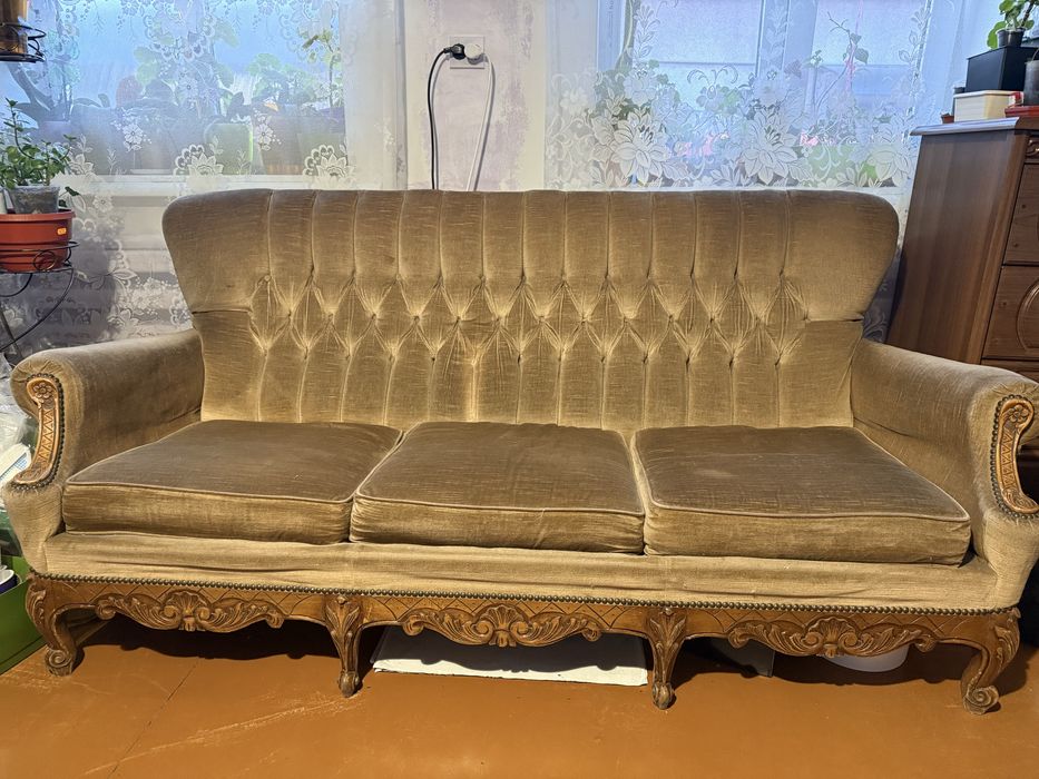 Диван та два крісла в стилі ретро