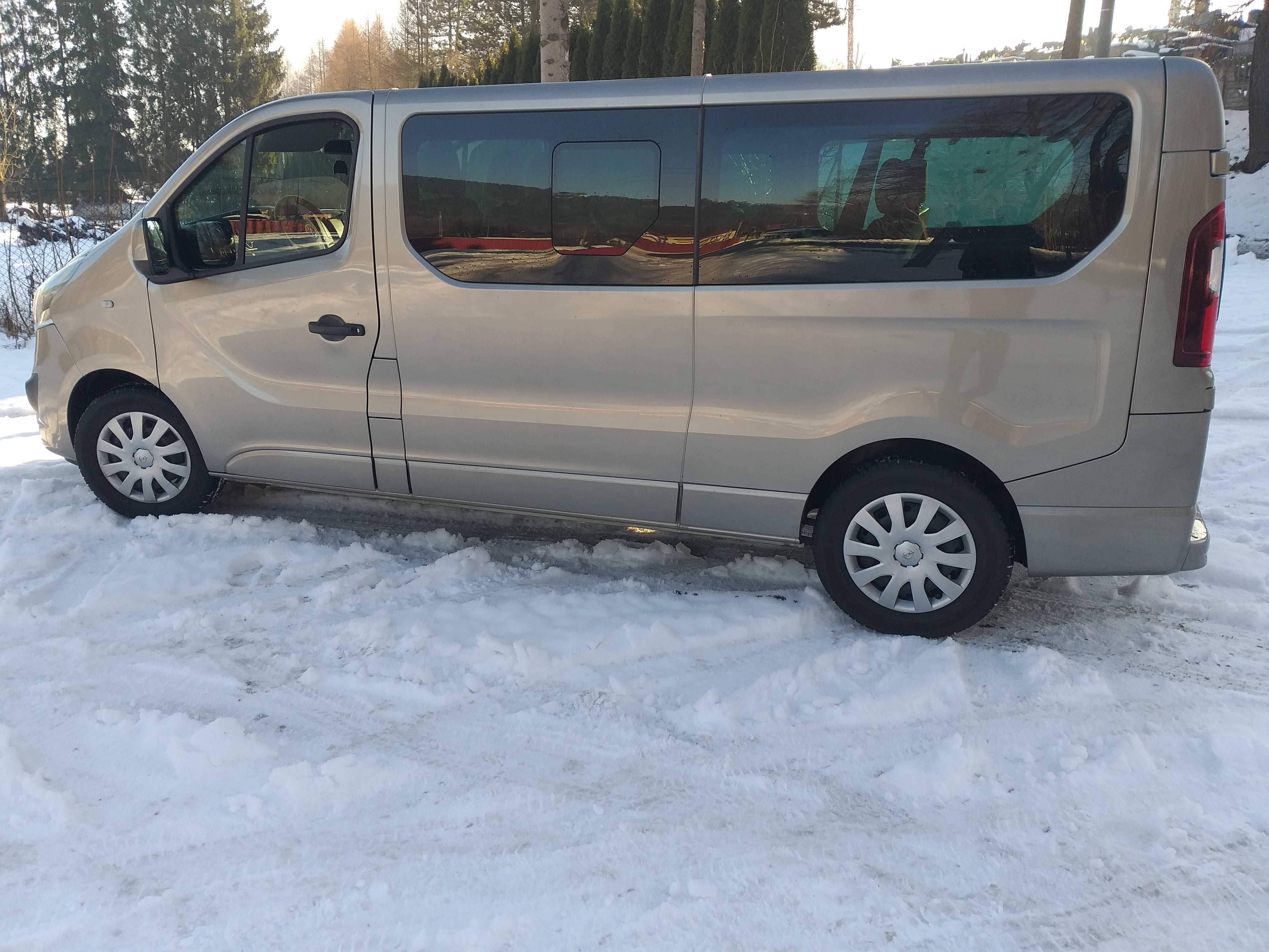 Kierowca bus na lotnisko wesela transport przewóz osób  transfer