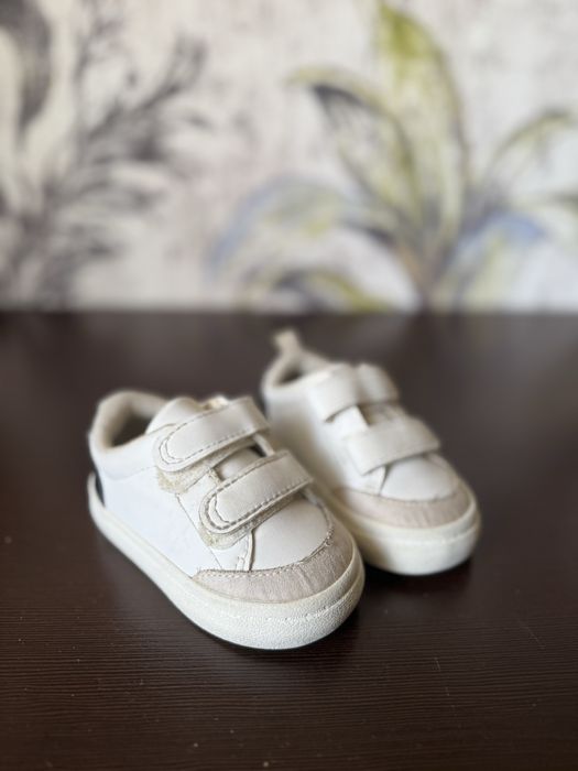 Дитячі кросівки HM, Appawa