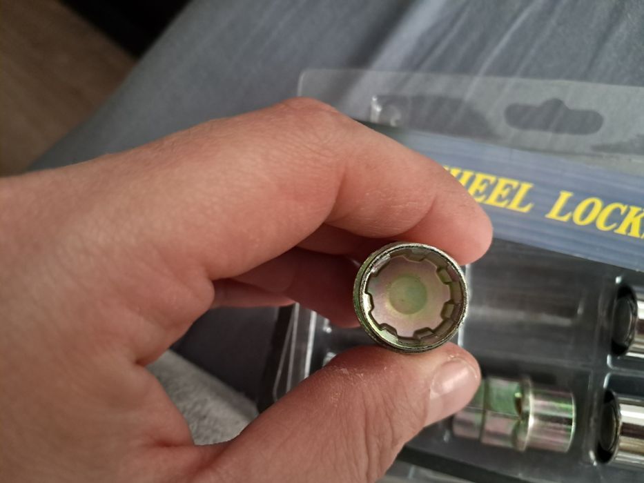 Nowe Nakrętki Zabezpieczające KIA CEED M12x1.5