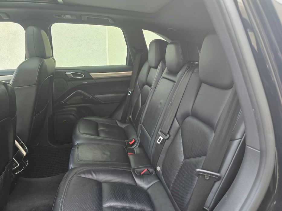 Porsche Cayenne S Hybrid 3.0