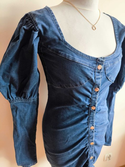 Jeansowa sukienka marki PrettyLittleThing w rozmiarze M (38)