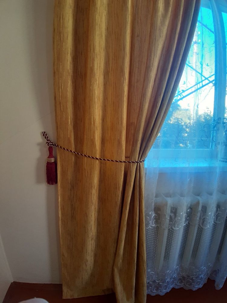 Штори на вікно