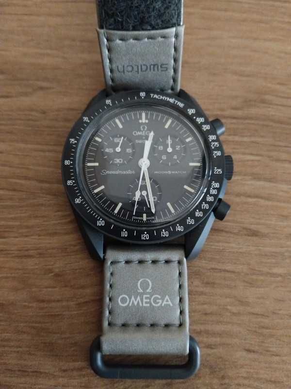 Moonswatch Mercury Omega x Swatch SO33A100