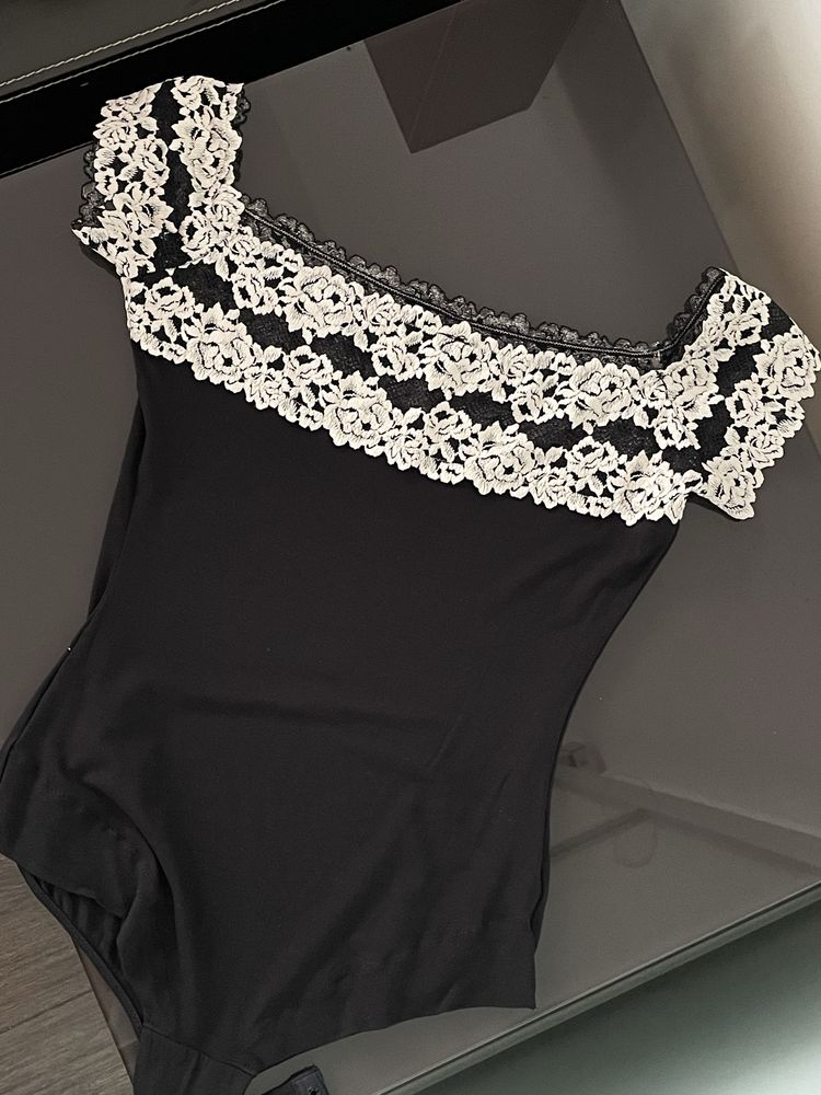 Боді з мереживом від intimissimi