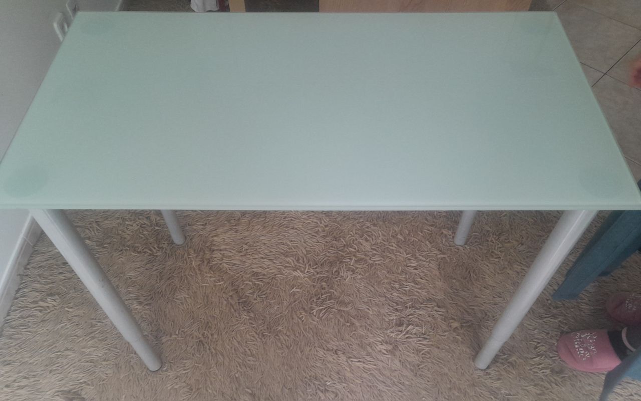 Vendo mesa GLASHOLM  IKEA