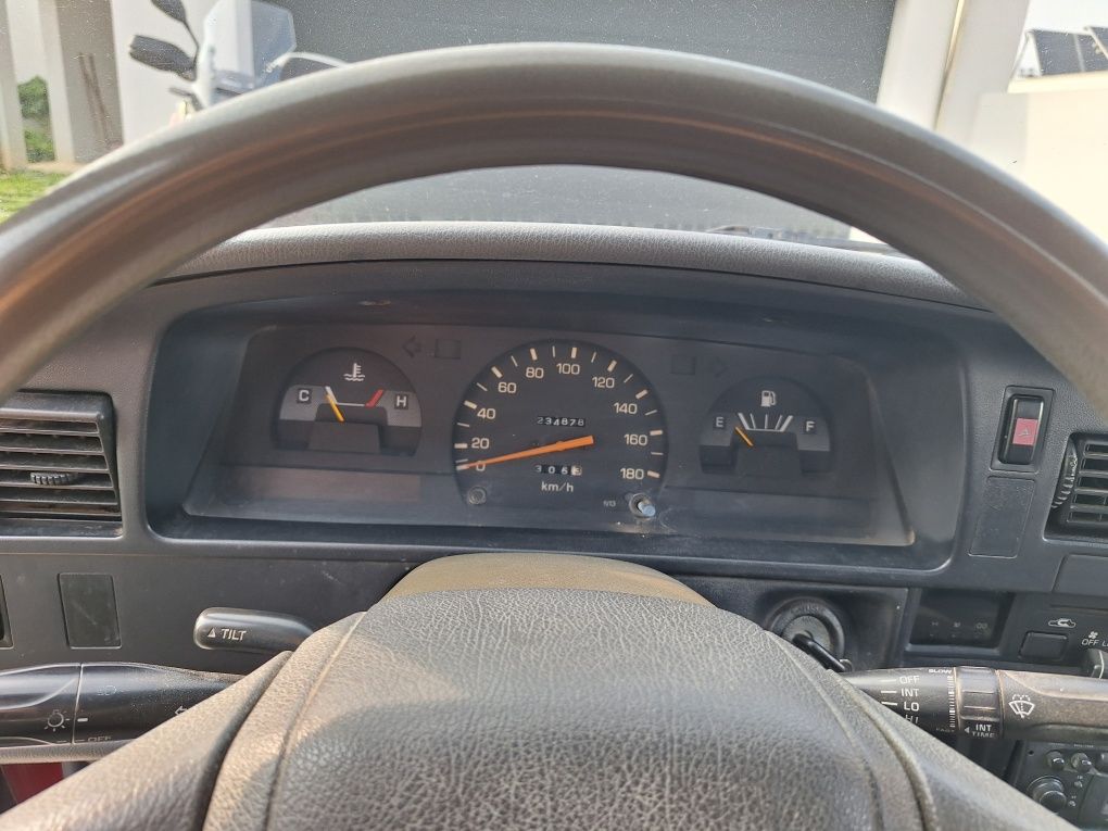 Toyota Hilux 2.4D_1996_235000 km