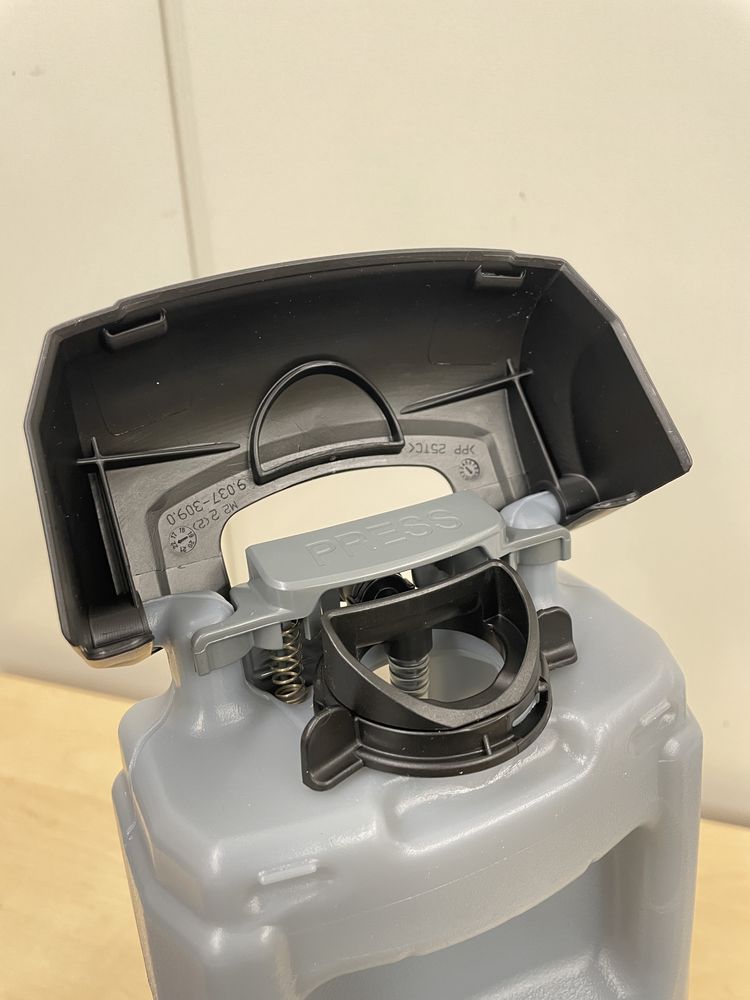 Lejek wężyk zbiornika wody odkurzacza piorącego Karcher Se 4001 Se4002