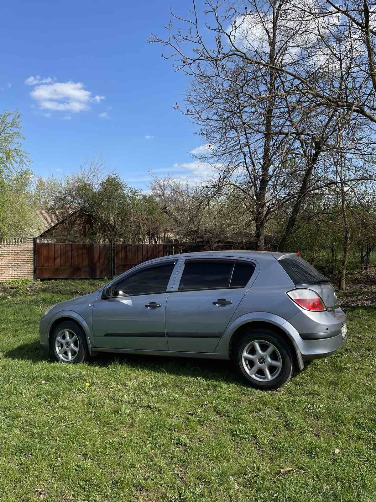 Продам Opel Astra H  1.6 газ/бензин