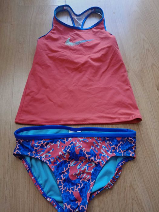 2 częściowy strój kąpielowy Nike na 10-12 lat (M)