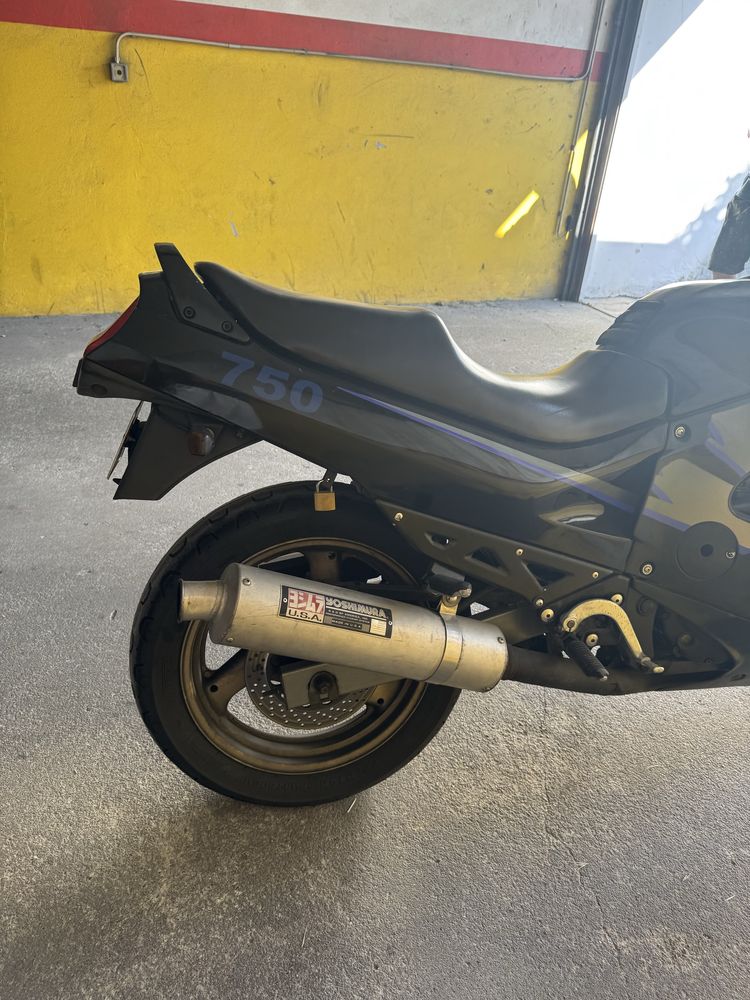 Suzuki gsxf 750, 1992