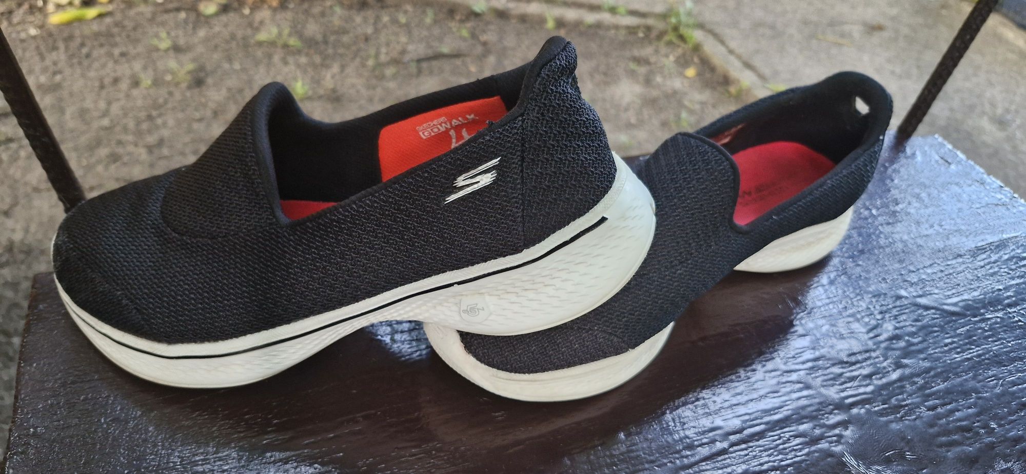 Продам мокасини "Skechers", 40р, 27см.