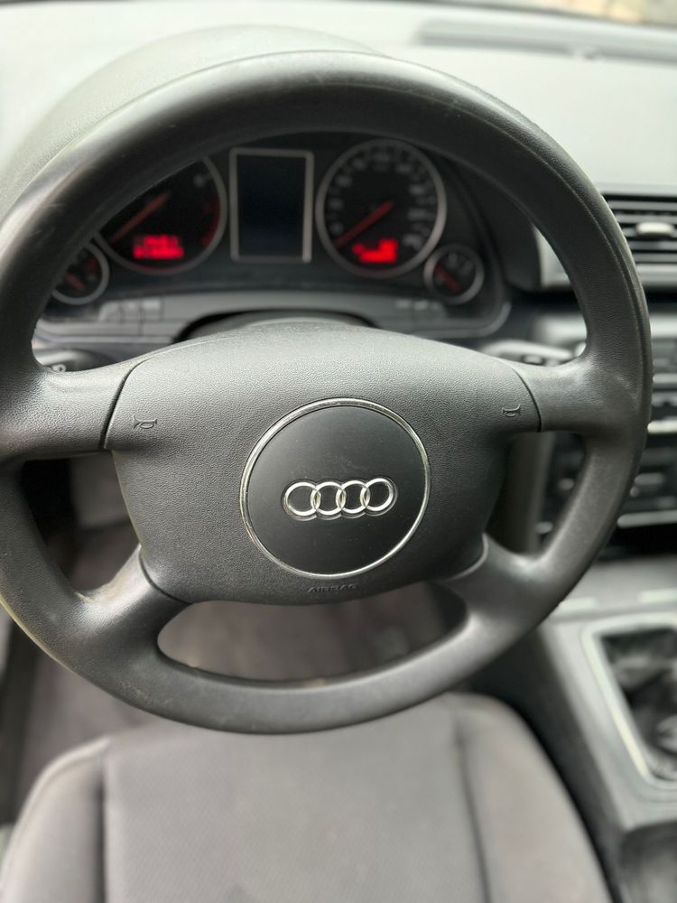 Audi A4 kombi 2,0 benzyna