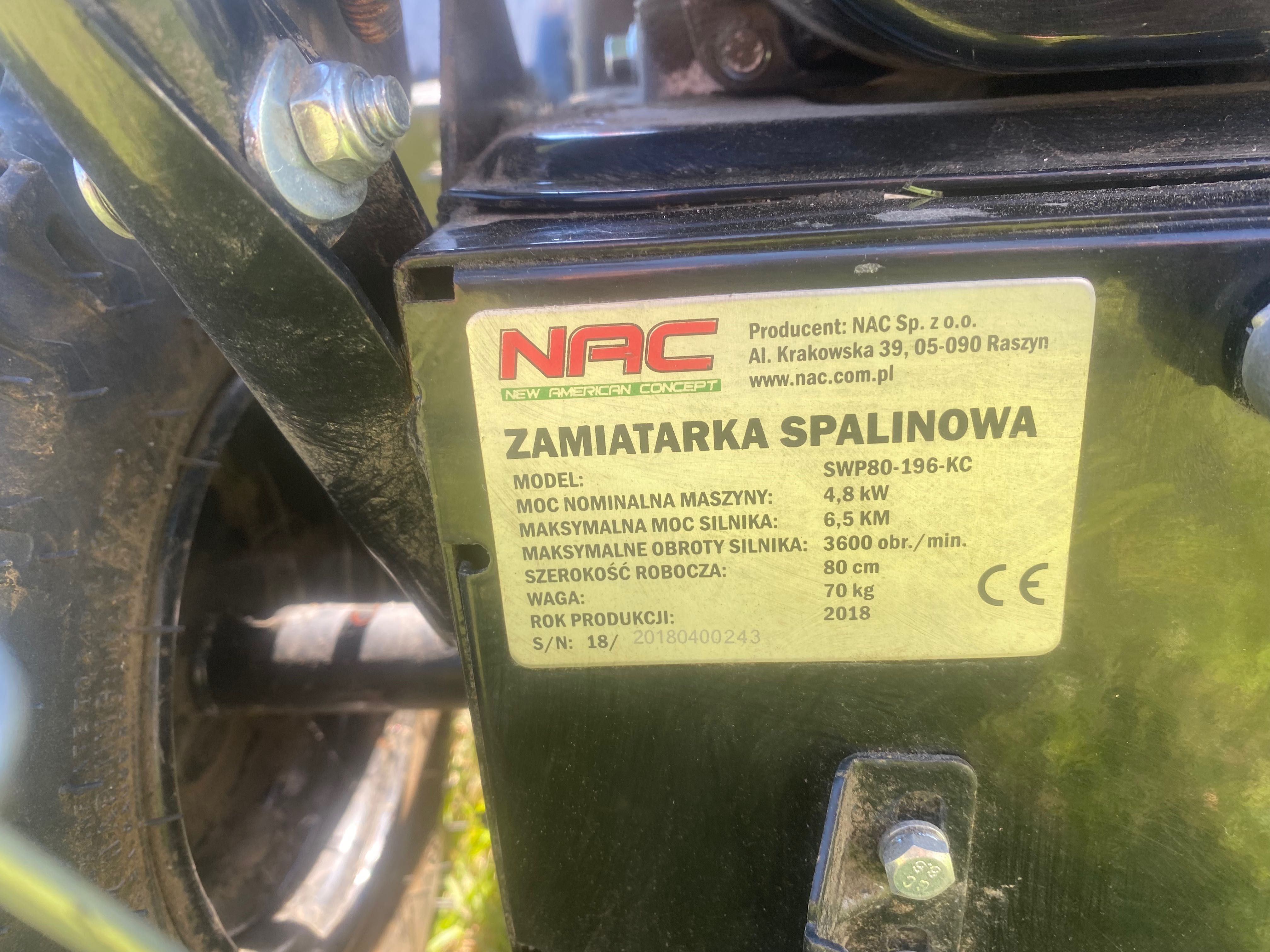 Zamiatarka spalinowa NAC