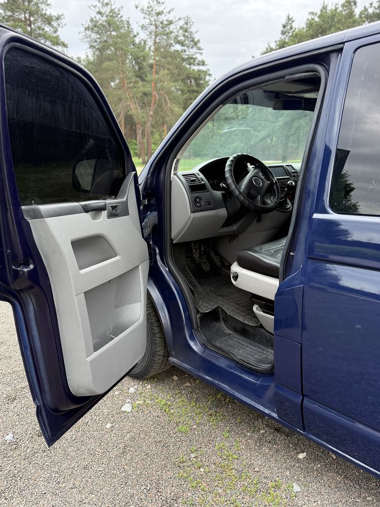Volkswagen T5 груз пасс 7 місць 1.9 Long